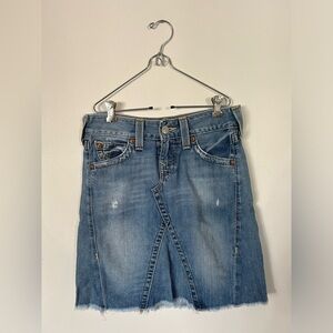 True Religion Jean Skirt Mini ABBY Women Sz 25 Minor Distressing Raw Hem EUC USA